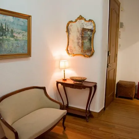 Side Apartmán